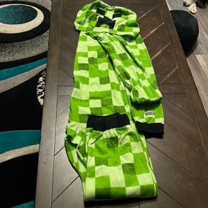 Minecraft creeper onesie